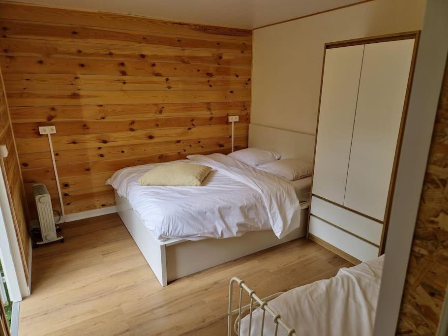 3 Bedroom Chalet On Camping Gt Бален Экстерьер фото